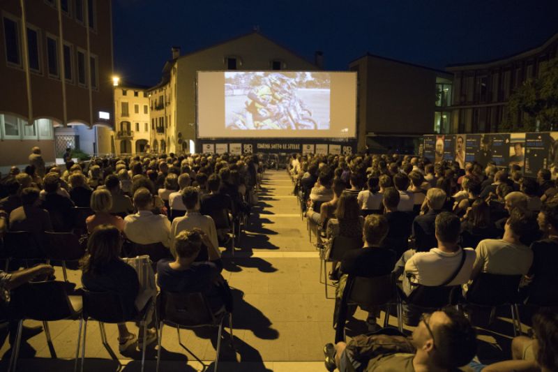 cinema sotto le stelle