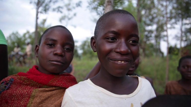 Verso-le-verdi-colline-del-Burundi