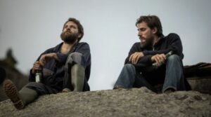 Alessandro Borghi e Luca Marinelli in Le otto montagne